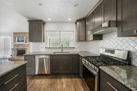 248 E Castle Harbour Drive Friendswood TX 77546