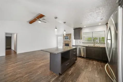 248 E Castle Harbour Drive Friendswood TX 77546