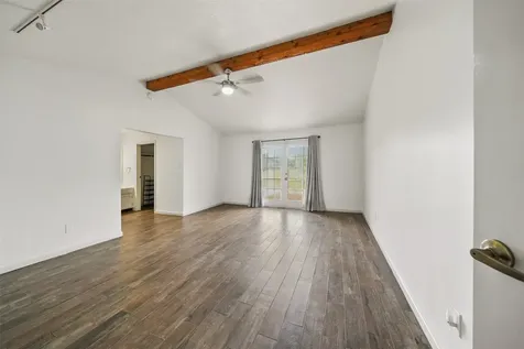 248 E Castle Harbour Drive Friendswood TX 77546