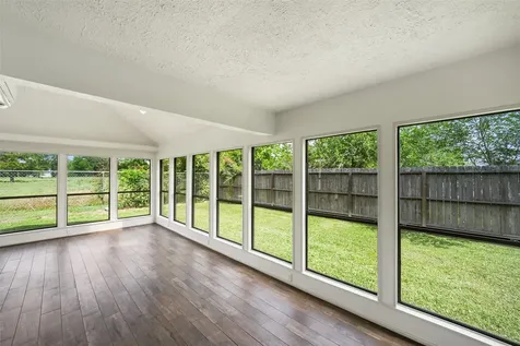 248 E Castle Harbour Drive Friendswood TX 77546