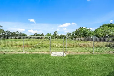 248 E Castle Harbour Drive Friendswood TX 77546