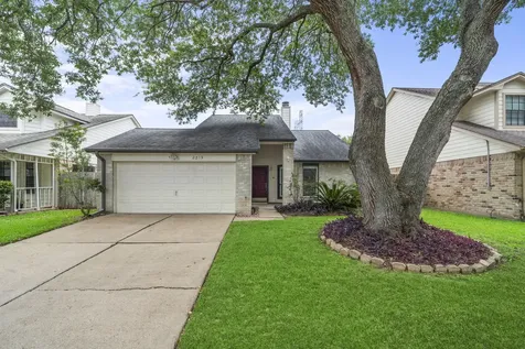 2019 Creek Valley Lane Sugar Land TX 77478