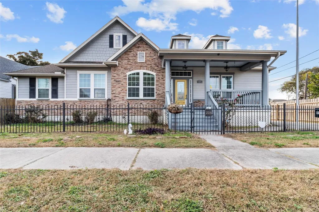 2519 46th Street Galveston TX 77551
