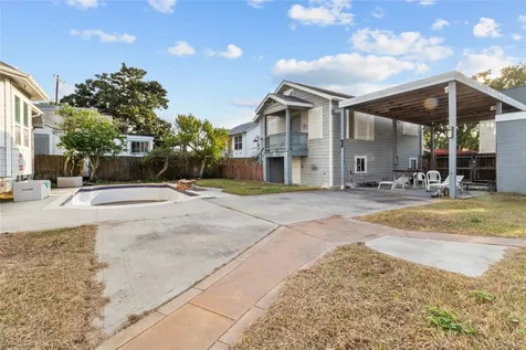 2519 46th Street Galveston TX 77551
