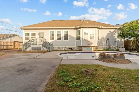 2519 46th Street Galveston TX 77551