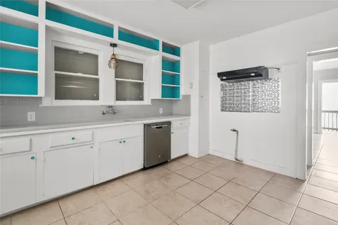 2519 46th Street Galveston TX 77551