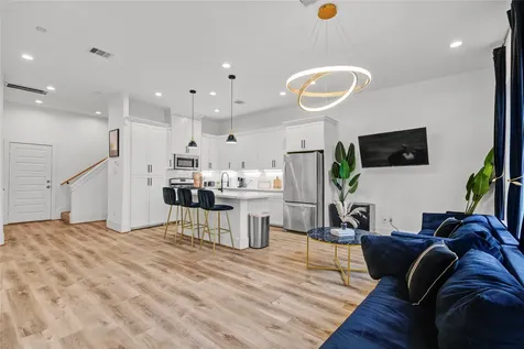 3344 Francis Street Houston TX 77004