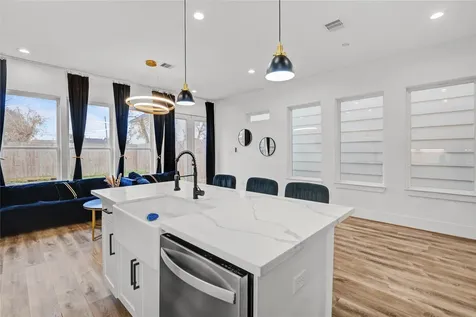 3344 Francis Street Houston TX 77004