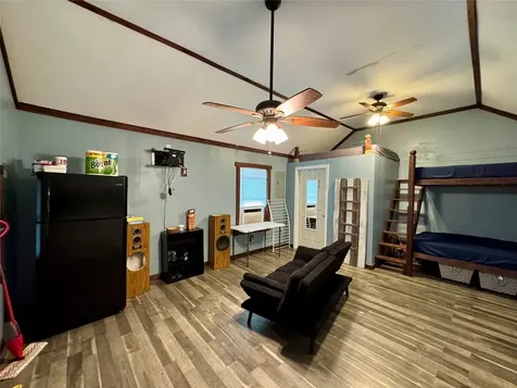 712 County Road 2305 Grapeland TX 75844