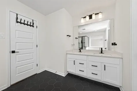 15627 Tawny Stark Drive Houston TX 77044
