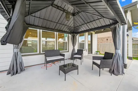 15627 Tawny Stark Drive Houston TX 77044