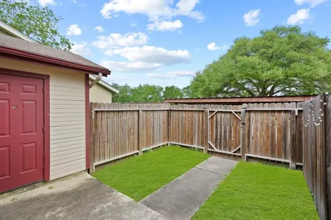 1907 Country Village Boulevard B Humble TX 77338