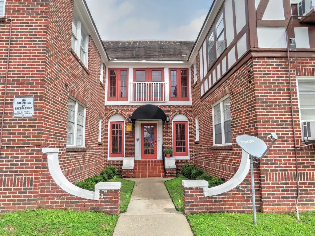 3920 Fannin Street 104 Houston TX 77004