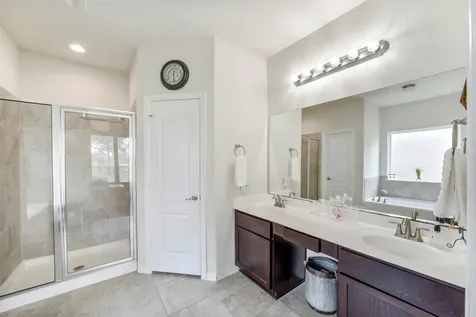 9815 Shimmering Lakes Drive Rosharon TX 77583