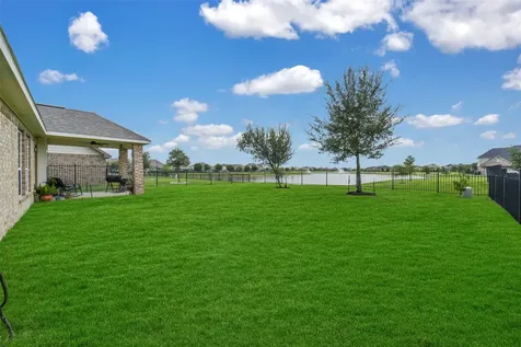 9815 Shimmering Lakes Drive Rosharon TX 77583