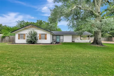 202 W Limit Street Madisonville TX 77864