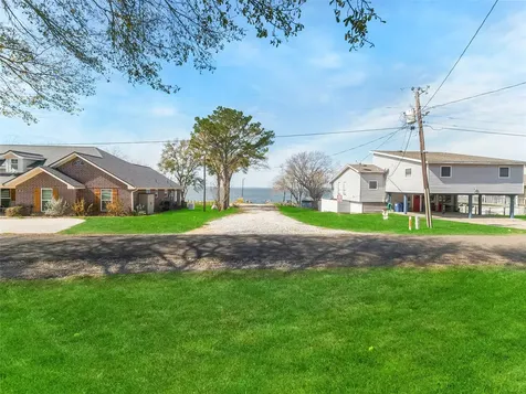 157 Lakeview Drive S Livingston TX 77351