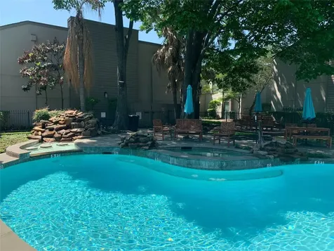 1100 Augusta Drive 18 Houston TX 77057