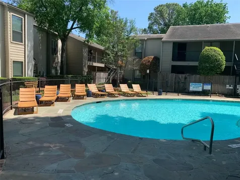 1100 Augusta Drive 18 Houston TX 77057
