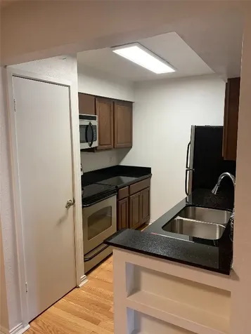 1100 Augusta Drive 18 Houston TX 77057