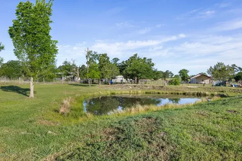 10269 Highway 90 Bedias TX 77831