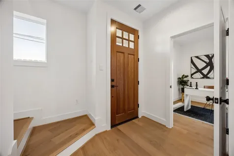 2806 Mills Street Houston TX 77026