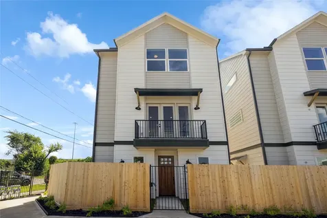 2806 Mills Street Houston TX 77026