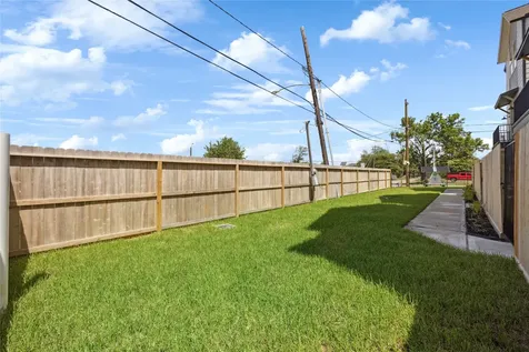 2806 Mills Street Houston TX 77026