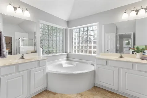 15714 Spring Trail Houston TX 77095