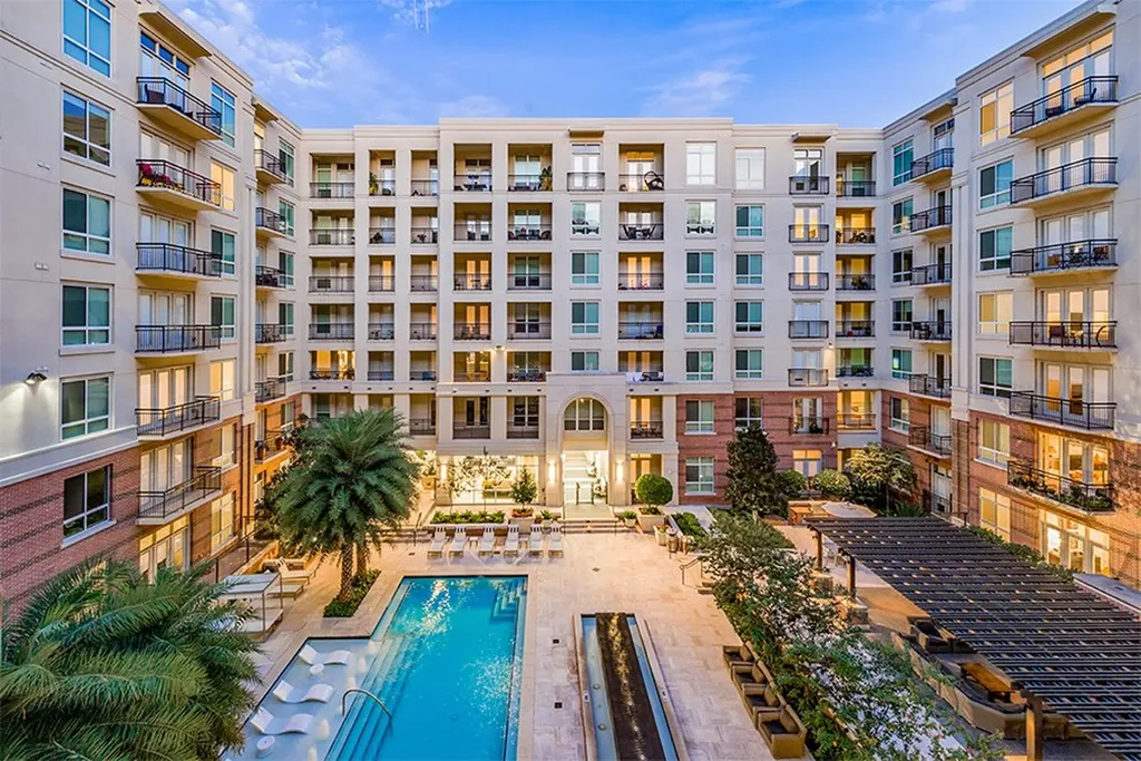 2801 Water Wall Drive B1 Houston TX 77056