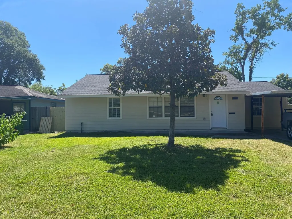 5962 Southwind Street Houston TX 77033