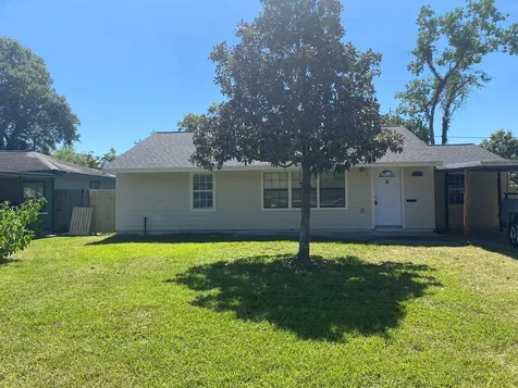 5962 Southwind Street Houston TX 77033