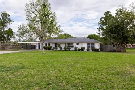 1327 Hodges Lane Wharton TX 77488