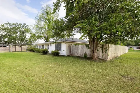 1327 Hodges Lane Wharton TX 77488