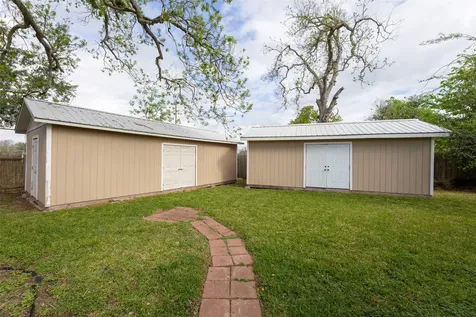 1327 Hodges Lane Wharton TX 77488