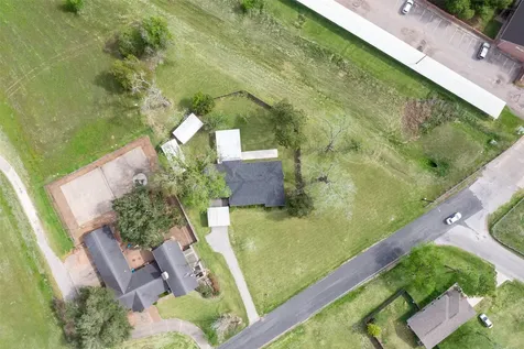 1327 Hodges Lane Wharton TX 77488