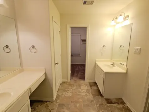 8117 Silverton Creek Lane Houston TX 77040