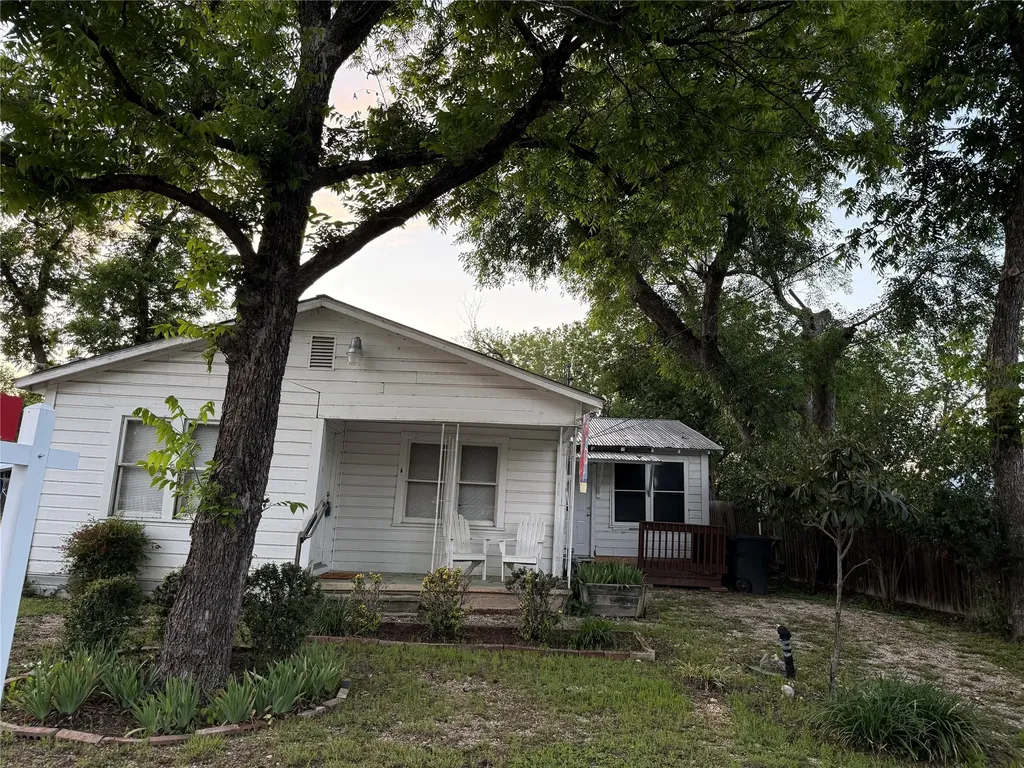 1828 W Mill Street SW New Braunfels TX 78130