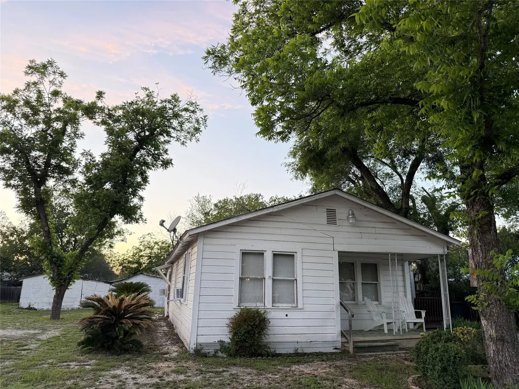 1828 W Mill Street SW New Braunfels TX 78130