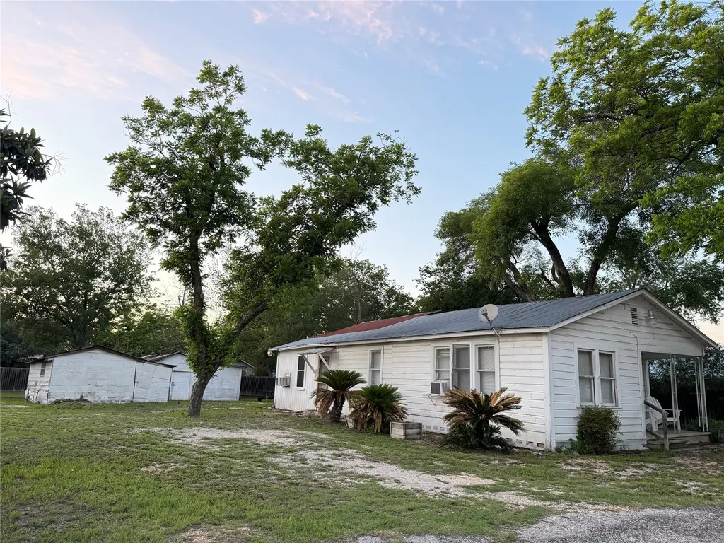 1828 W Mill Street SW New Braunfels TX 78130