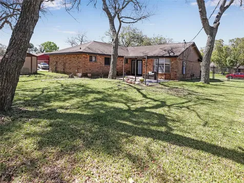 721 Sycamore Street Lake Jackson TX 77566