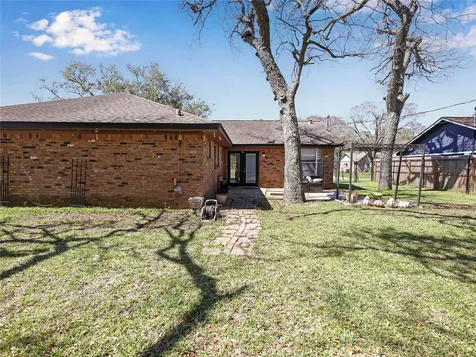 721 Sycamore Street Lake Jackson TX 77566