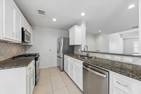 922 W Heights Hollow Lane W Houston TX 77007
