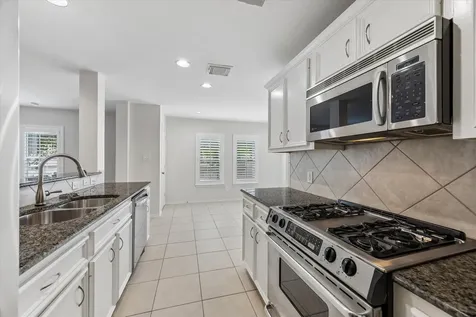 922 W Heights Hollow Lane W Houston TX 77007