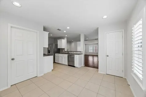 922 W Heights Hollow Lane W Houston TX 77007