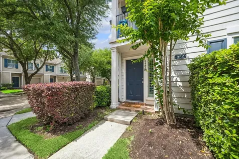 922 W Heights Hollow Lane W Houston TX 77007
