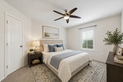 922 W Heights Hollow Lane W Houston TX 77007