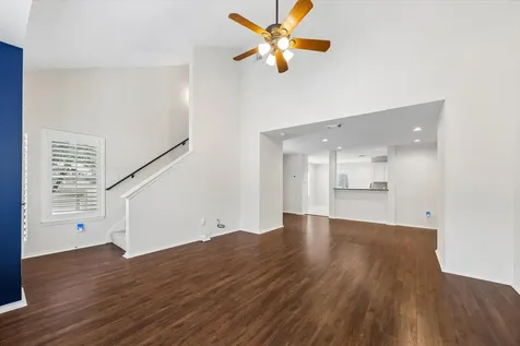 922 W Heights Hollow Lane W Houston TX 77007
