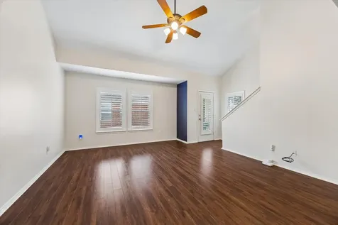 922 W Heights Hollow Lane W Houston TX 77007