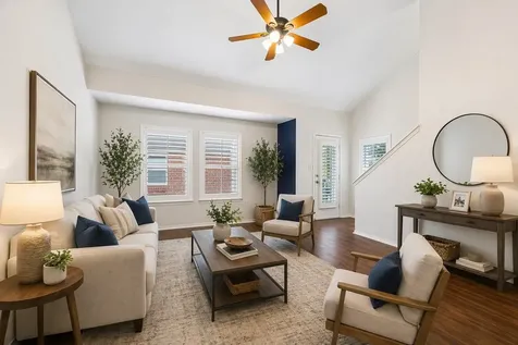 922 W Heights Hollow Lane W Houston TX 77007